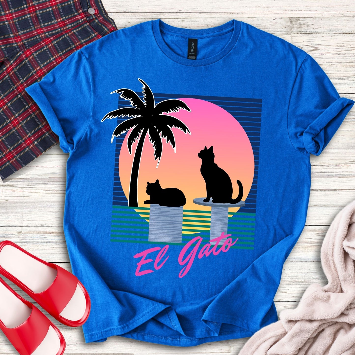 El Gato Retro T-Shirt