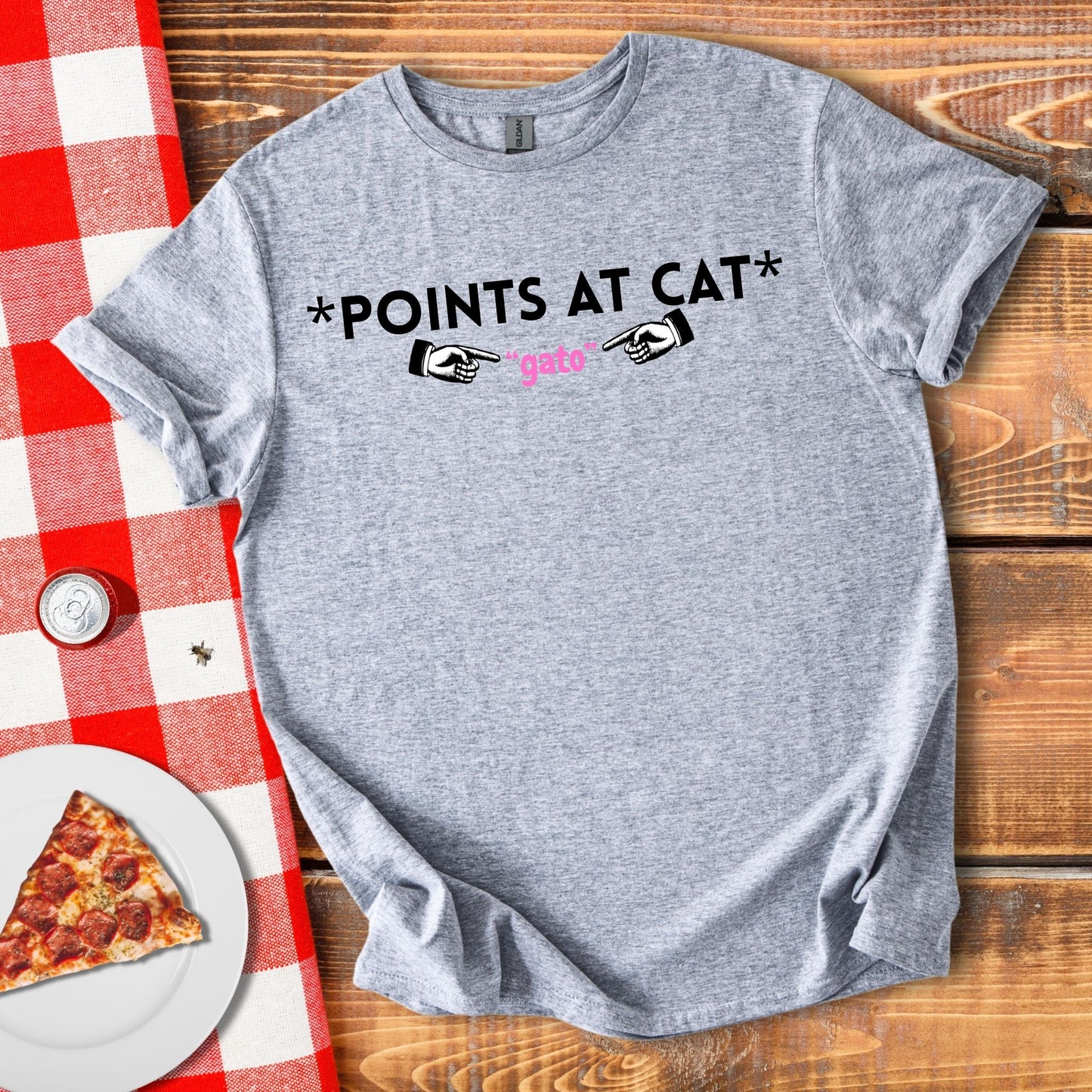 Points At Cat (Gato) T-Shirt